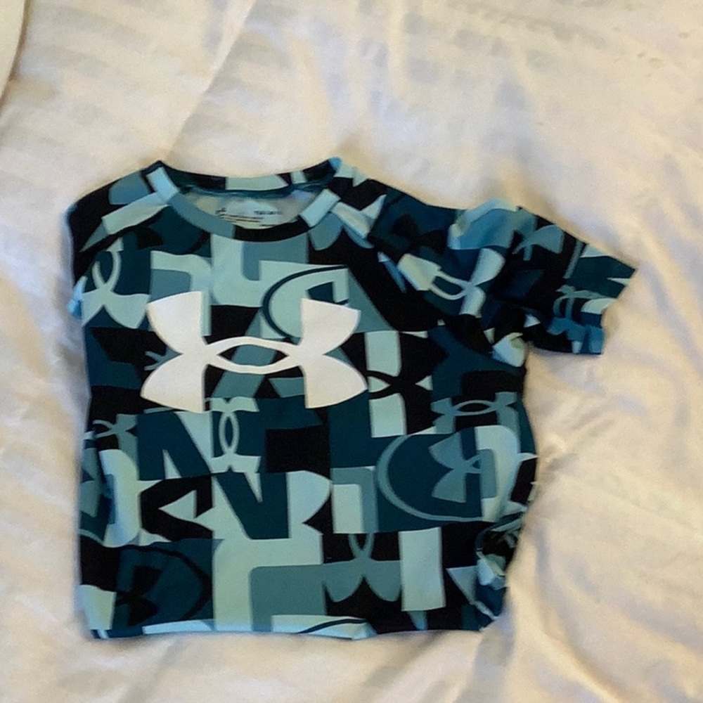 Under Armour tee shirt